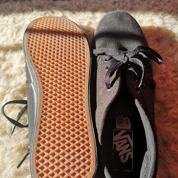 Brand new Vans - Picture 4 of 4